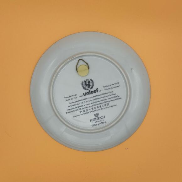 Vintage Unicef and Villeroy & Boch Children of the World Plates Set of 4 - Picture 9 of 13